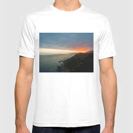 sunset over kaikoura mountains cloud carpet colors T-shirt
