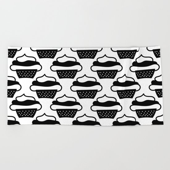 Black cupcakes Beach Towel