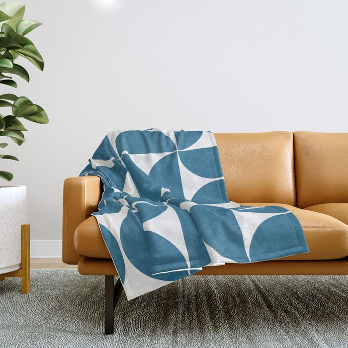 Blue mid century modern geometric shapes Throw Blanket