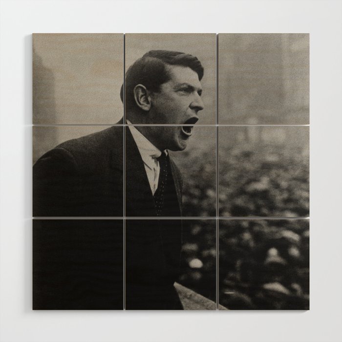 Michael Collins Speaking To A Dublin Crowd - 1922 Wood Wall Art