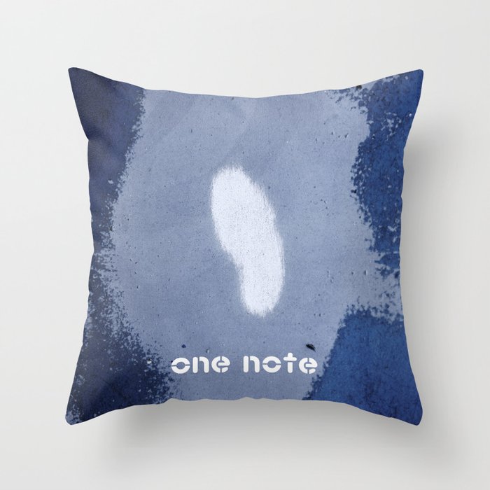 One note Throw Pillow