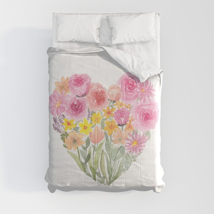 Heart shaped floral bouquet, loose watercolor style Comforter