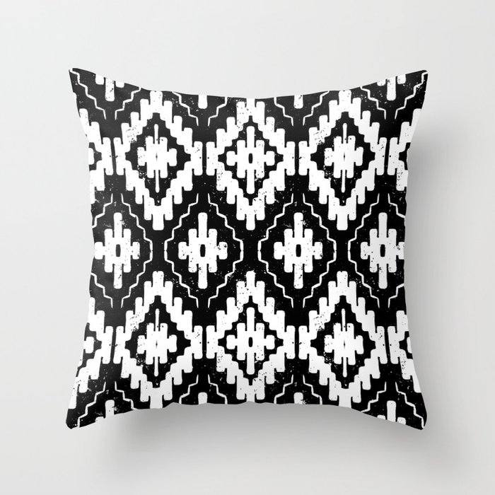 Vintage seamless ethnic pattern with american indian motifs in