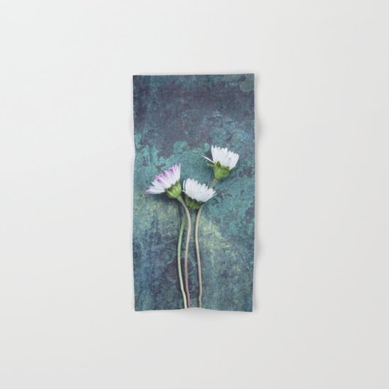 Daisies Hand & Bath Towel