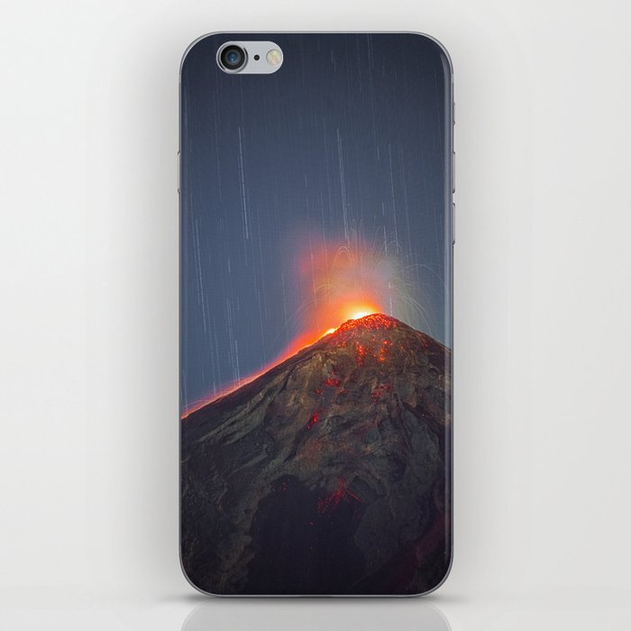 Erupción del Volcán de Fuego iPhone Skin