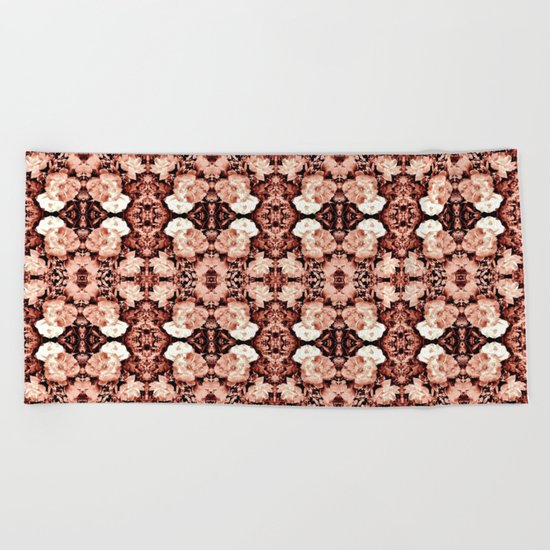 Old Rose Roses Seamless Pattern Beach Towel