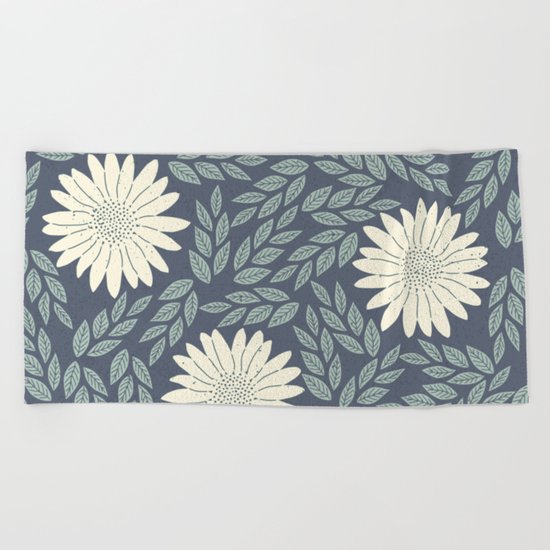 White flower retro pattern Beach Towel