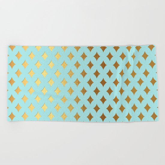 Queenlike- aqua and gold elegant quatrefoil ornament pattern Beach Towel