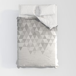 Black And White Triangles Pattern Comforter