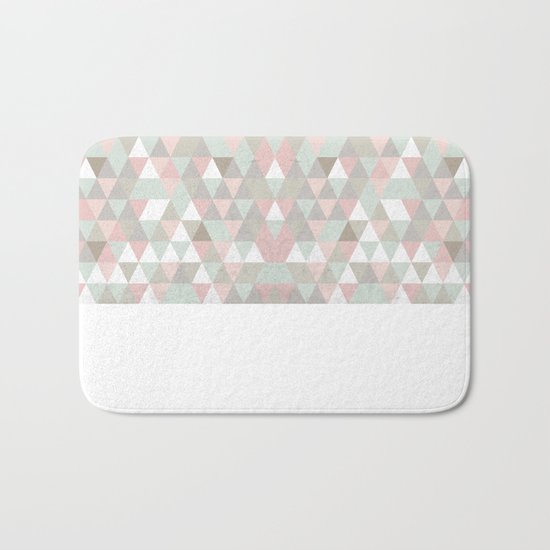 Shabby chic triangles Bath Mat