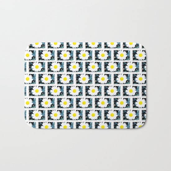 SMILE Pattern - White Daisy Flower #1 Bath Mat