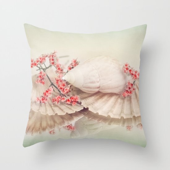 SHELLY DREAM Throw Pillow