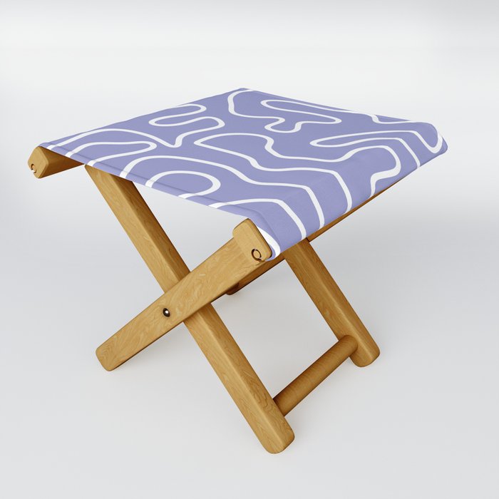 Squiggle Maze Minimalist Abstract Pattern in Light Periwinkle Purple Folding Stool