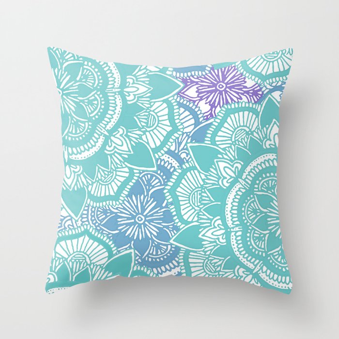 indoor accent pillows for bed