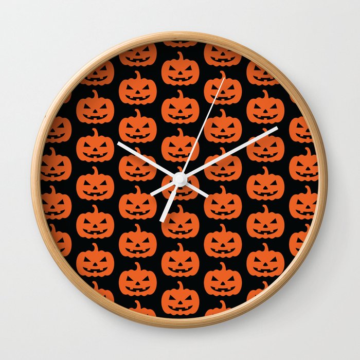 Happy Halloween, Scary Pupmkin Face Jack O Lantern pattern Wall Clock