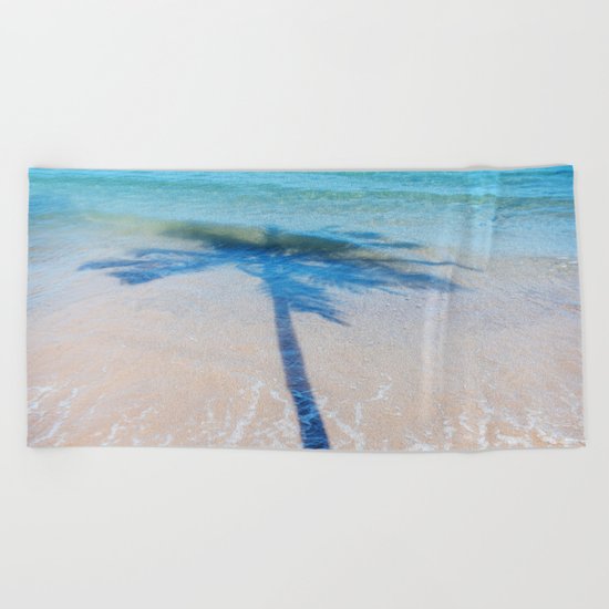 TREE IN SEA Beach Towel
