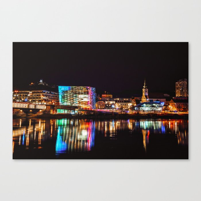 Linz by night Canvas Print