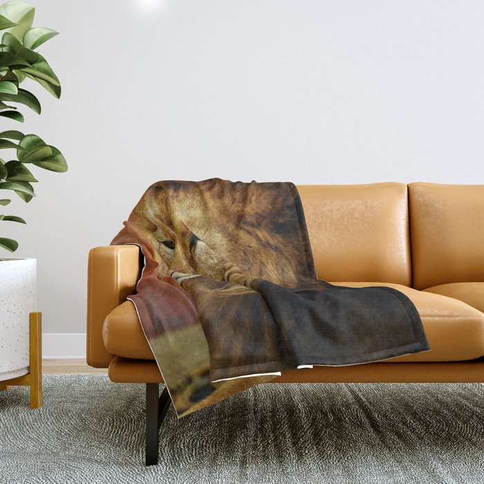 Lion Portrait (Color) Throw Blanket