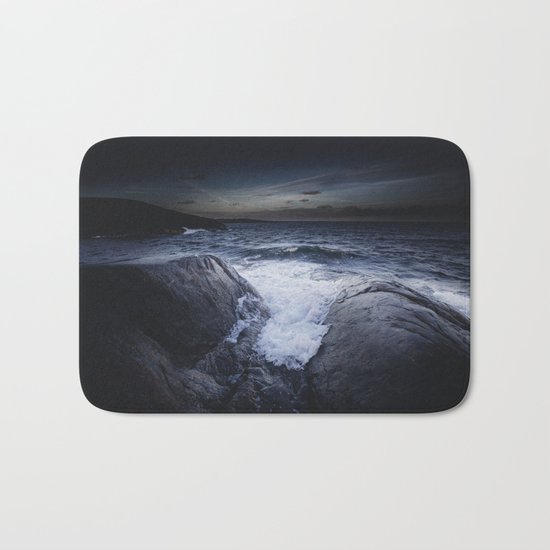 Crashing memories Bath Mat