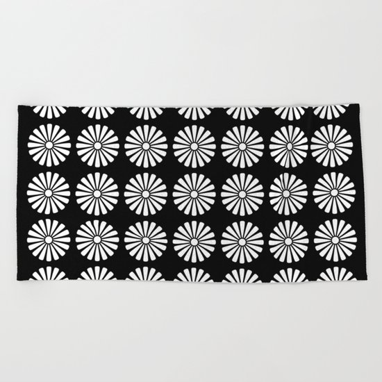 Black And White Flowery Daisy Pattern Beach Towel