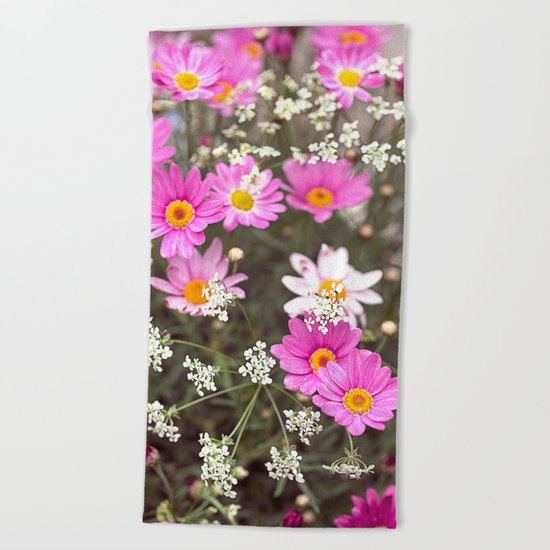 Pink Daisy Wildflower Summer Meadow Beach Towel