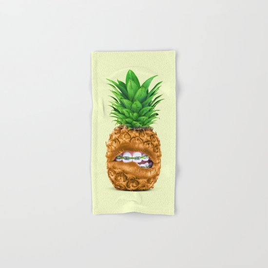 PINEAPPLE LIPS Hand & Bath Towel