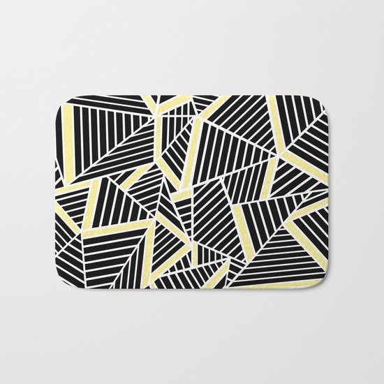 Ab Lines With Yellow Bath Mat