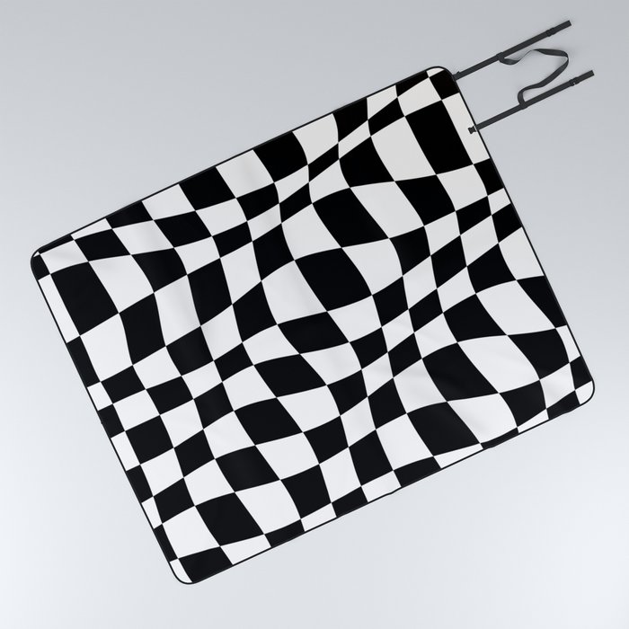 Warped Checkered Pattern (black/white) Picnic Blanket