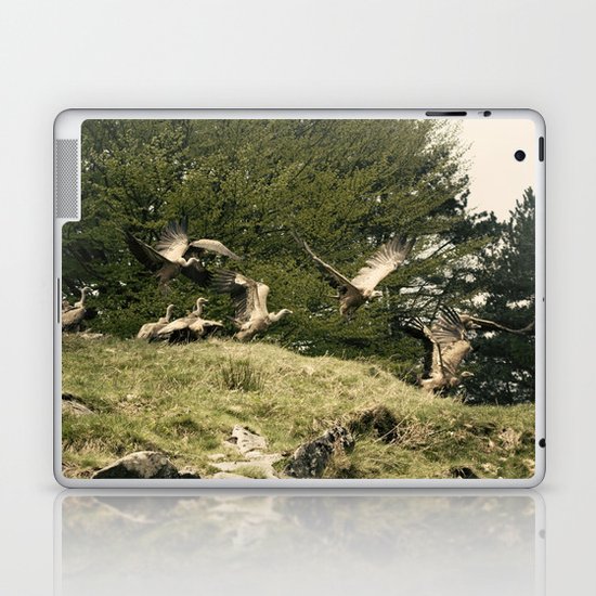 Putreak Laptop & iPad Skin