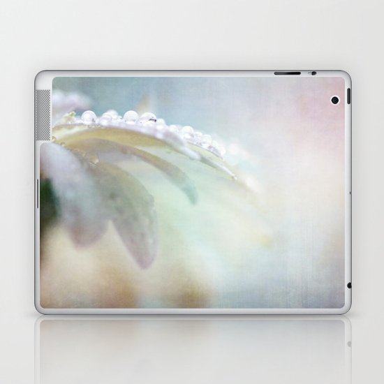 daisy drops Laptop & iPad Skin
