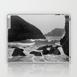Kynance Cove in Black and White Laptop & iPad Skin