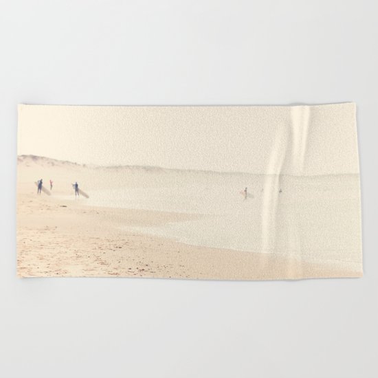 surfing life III Beach Towel