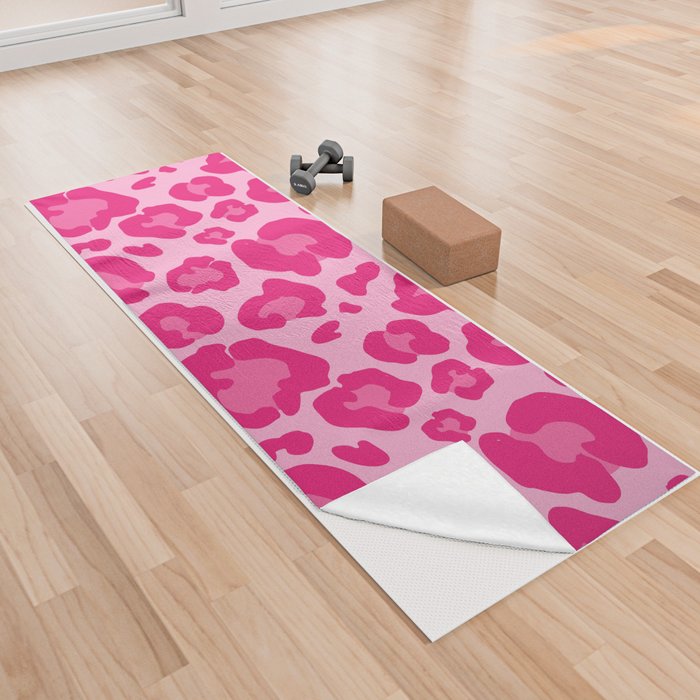 Pink Leopard Print Pattern Wallpaper - Preppy Aesthetic Yoga Towel
