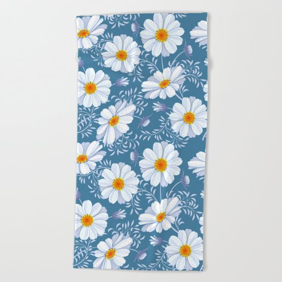 FIELD OF DAISIES Beach Towel