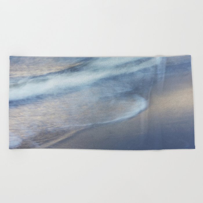 The flow of the sea Beach Towel