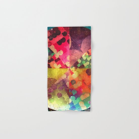 1 cyrc Hand & Bath Towel