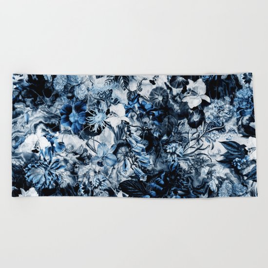 WINTER GARDEN Beach Towel