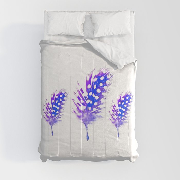 Elegant Violet Feathers Comforter