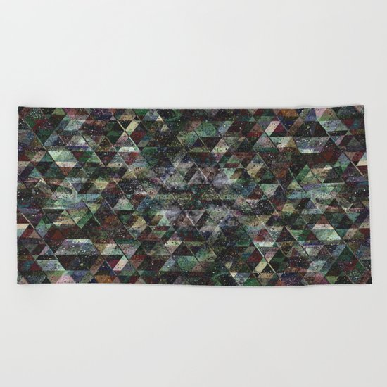 CONUNDRUM Beach Towel