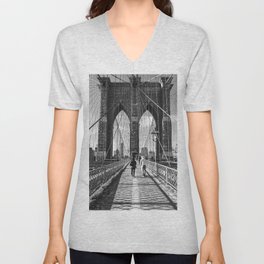 Brooklyn Bridge | New York City | Black and White Travel Photography in NYC V Neck T Shirt