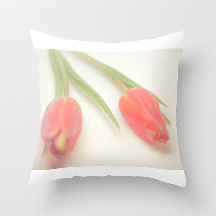 Tulips_02 Throw Pillow