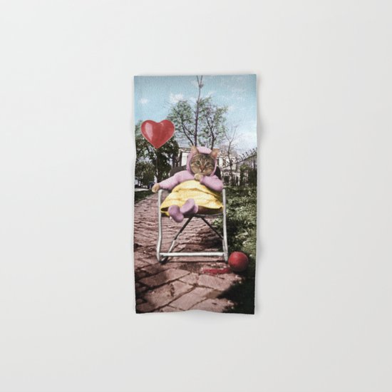 Pretty little Kitty with a heart balloon Hand & Bath Towel