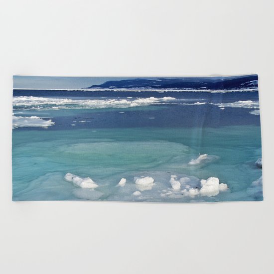 Snow and Ice pool Beach Towel