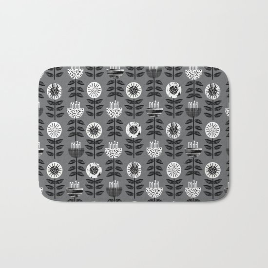 Scandi - modern flower floral pattern scandinavia design retro mid century print monochromatic grey Bath Mat