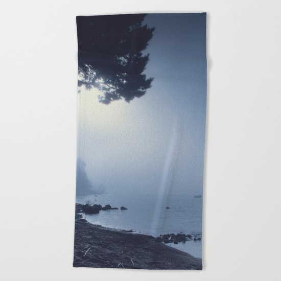 I feed on you Beach Towel