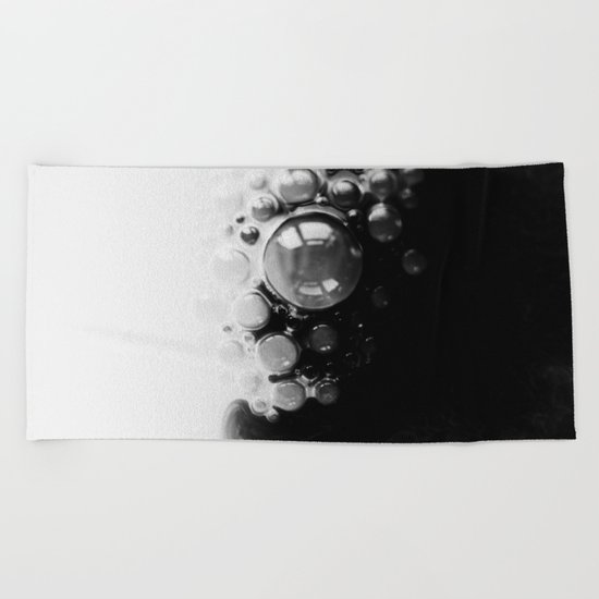 BLACK AND WHITE PAINT MIXING Beach Towel