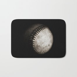 Battered Baseball in Black and White Badematte