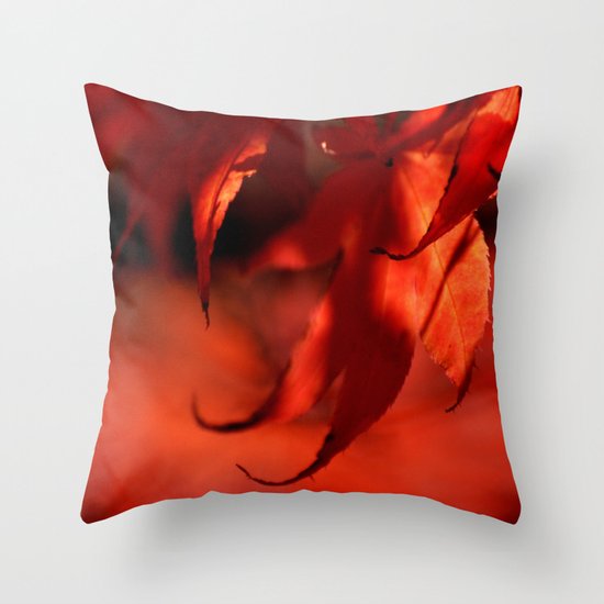 GORGEOUS RED MAPLE LEAVES Throw Pillow