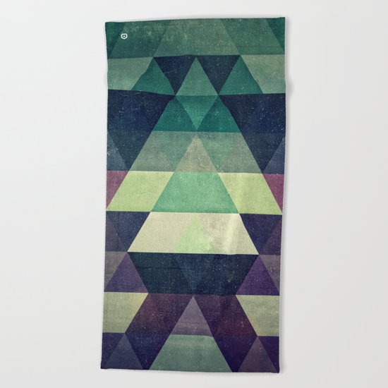 dysty_symmytry Beach Towel