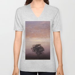 /// Bubble gum mornings /// Landscape photography of early morning tree in the fog at sunrise, NSW Australia V Neck T Shirt